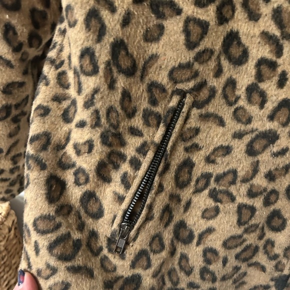 Leopard print motorcycle jacket. Umgee Size S. - Picture 6 of 7